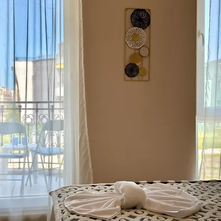 Messembria Palace - Menada Апартамент *