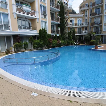 Messembria Palace - Menada Апартамент